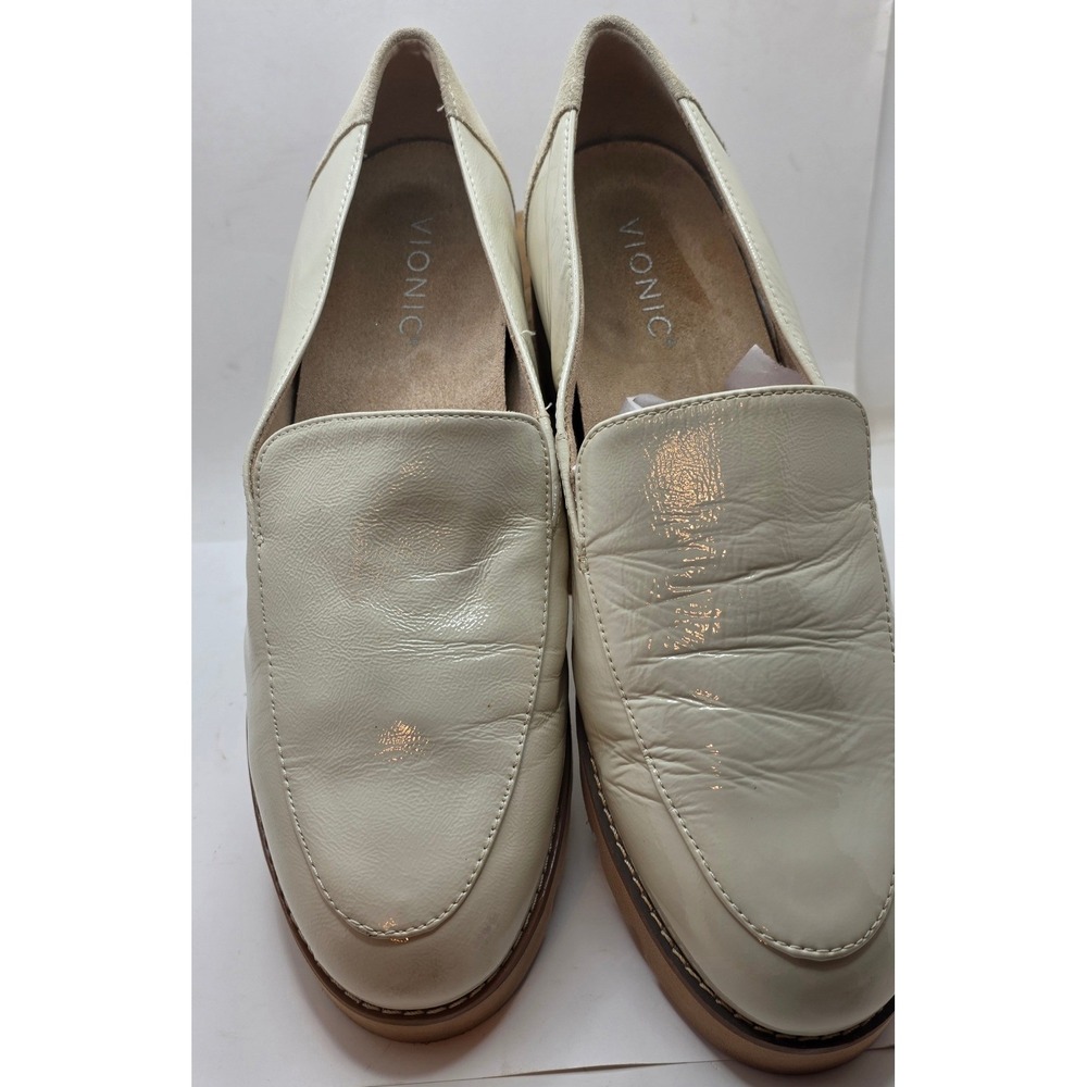 Vionic Kensley Cream Patent Leather Lug Sole Loafers Womens 9.5 Orthotic Shoes